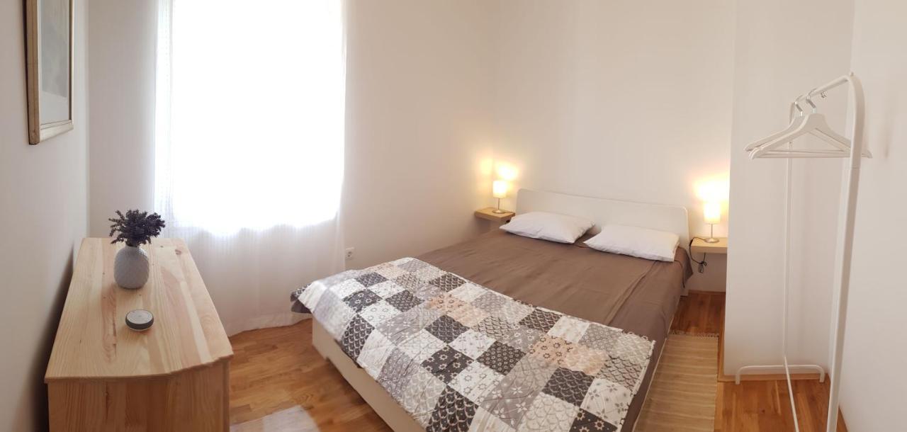 Mitra Apartments Malinska Luaran gambar